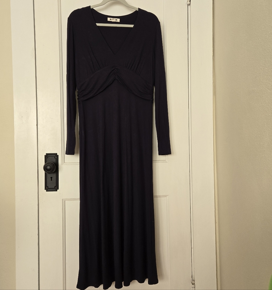 Elegant Navy Blue Women's Dress - Picture 9 of 9